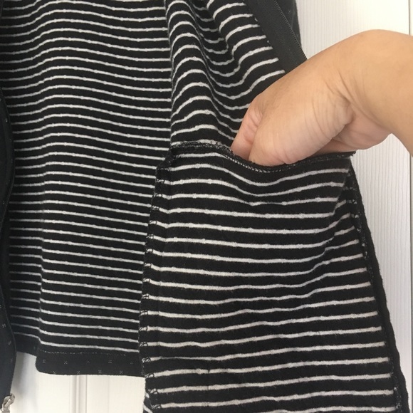 Croft & Barrow Women’s Zippered Jacket Size PM - Picture 10 of 15